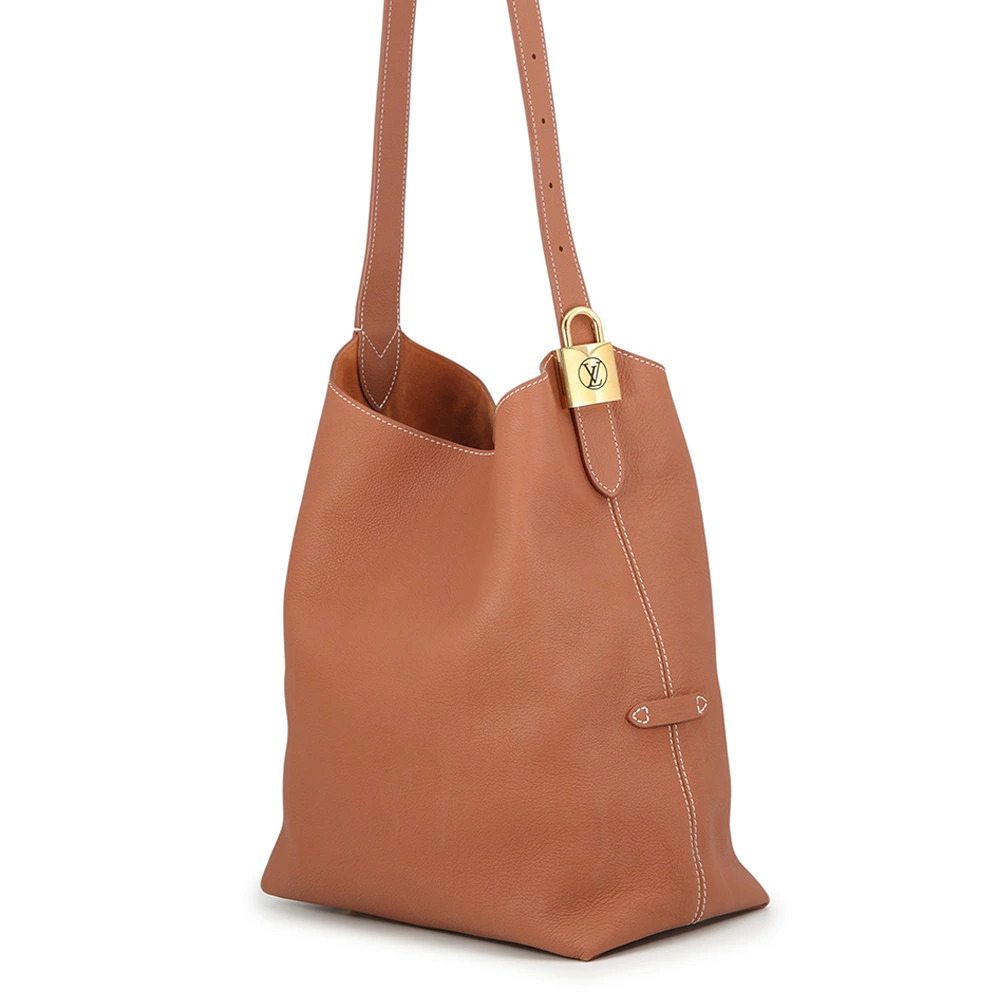 Louis Vuitton Calf Leather Grained Hobo Shoulder Bag Key Low Black